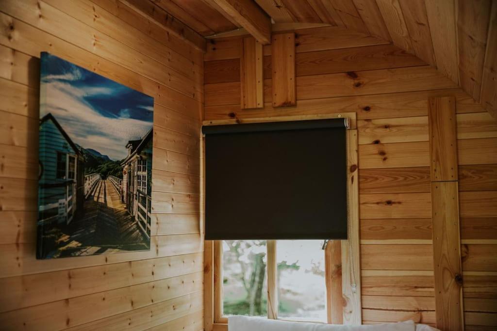 Ash Winter Retreat- Hot Tub & Log Bruner Barmouth Εξωτερικό φωτογραφία
